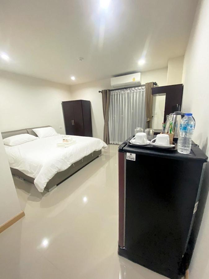 Re Riva Apartment Bangkok Bagian luar foto