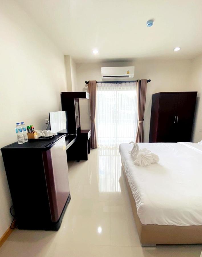 Re Riva Apartment Bangkok Bagian luar foto